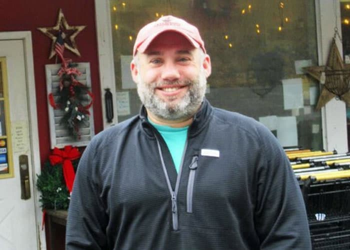 Salinger’s seeks to expand