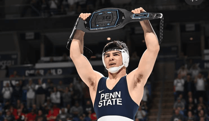 Duke wins Big Ten wrestling championship; named tournament’s outstanding wrestler