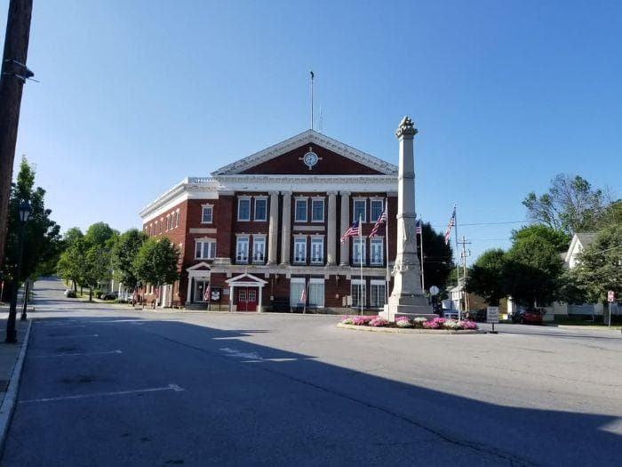 Key figure in Walden loan probe maintains innocence