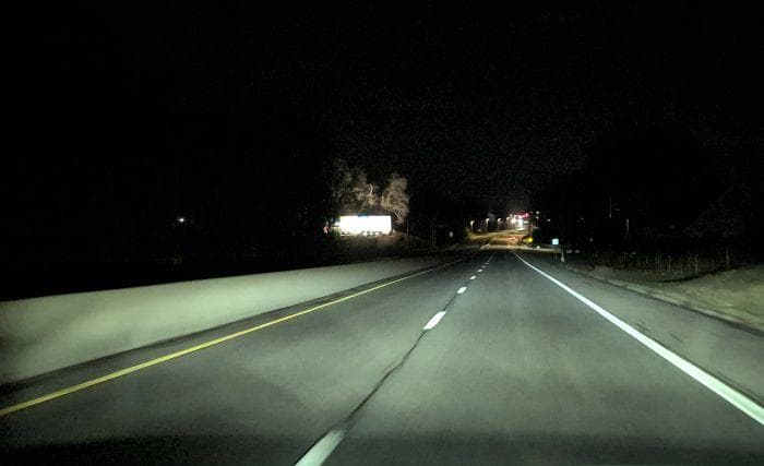 Motorists kept in dark along busy roadway (VIDEO)